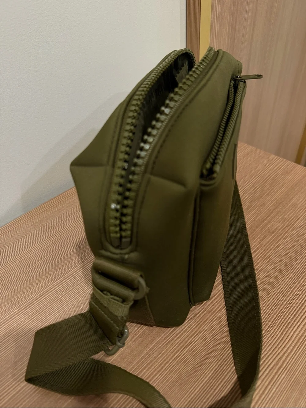 Dagne Dover Micah Neoprene Crossbody Bag Dark Moss Green Travel Purse Athleisure